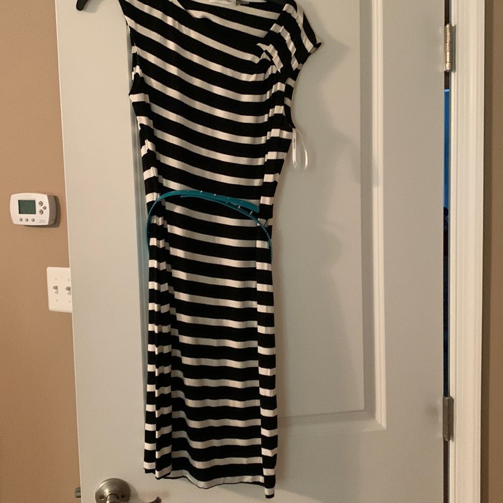 Calvin Klein black and white dress! Size 4
